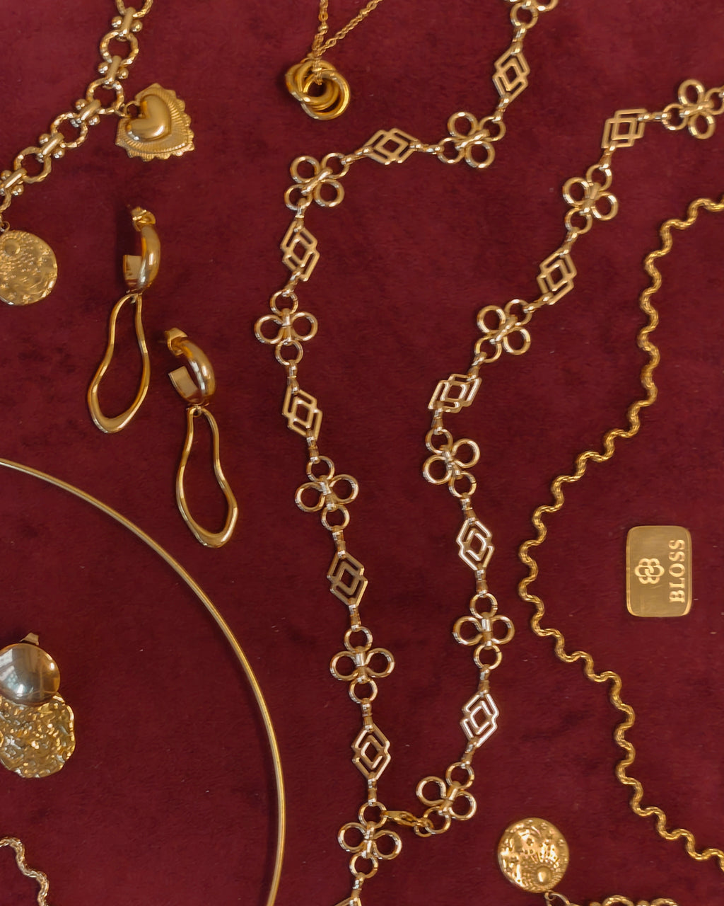 Fleurette Ketting en Armband in een selectie gouden Essentials