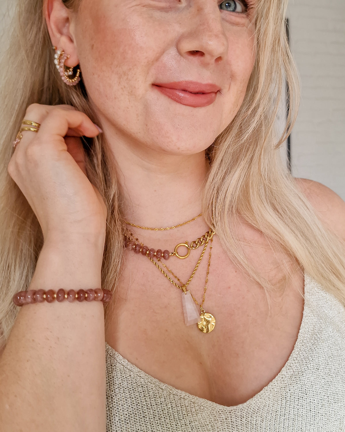 Ketting Candy Strawberry Haze op model