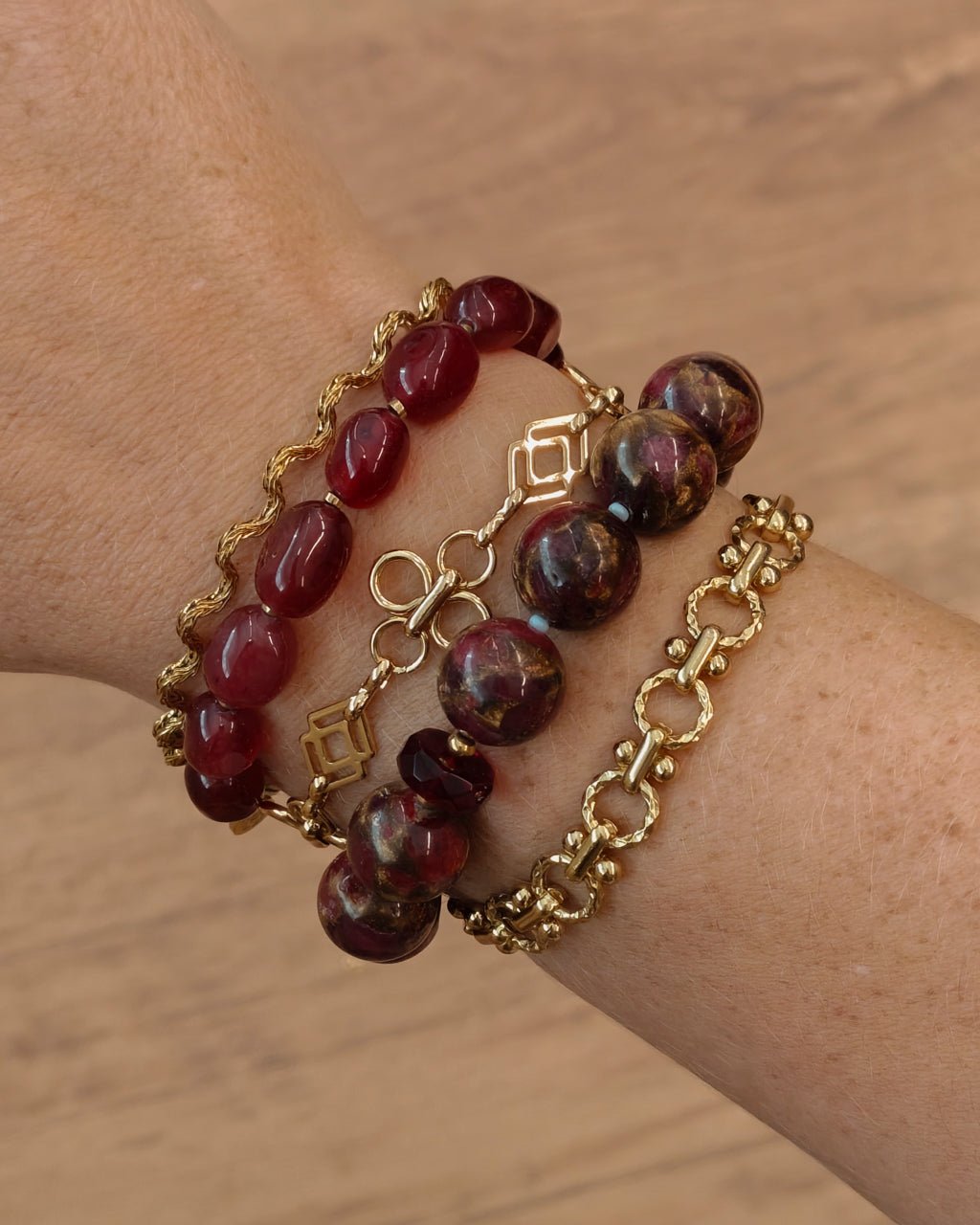 Fleurette Armband gecombineerd met kralenarmbanden