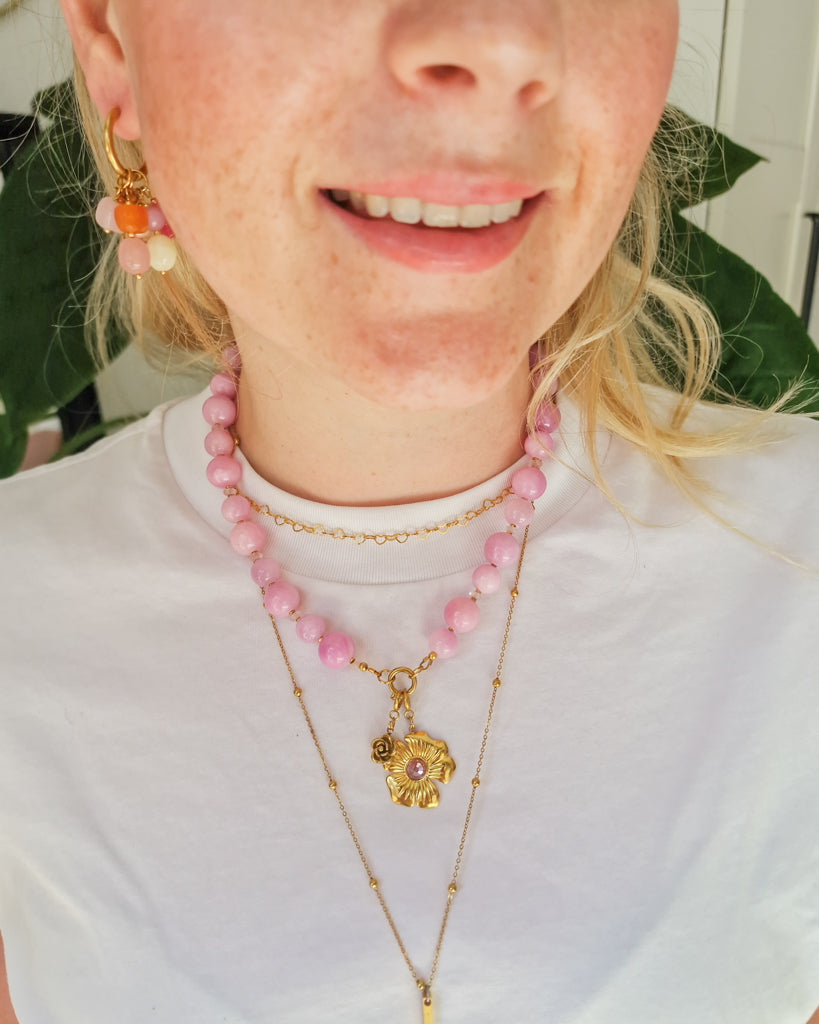 Ketting Kralen Lila Beads op model