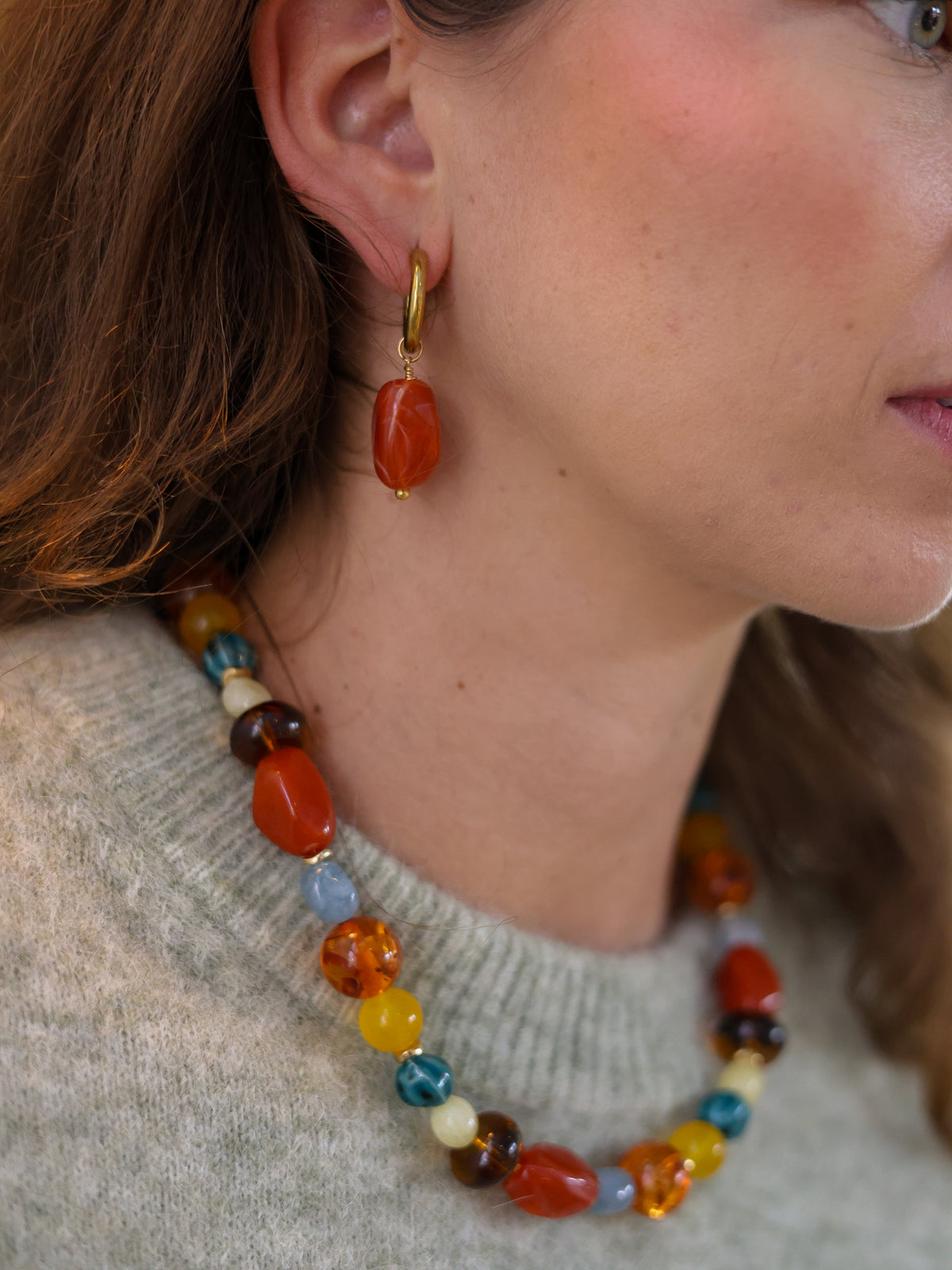 BLOSS sieraden op model