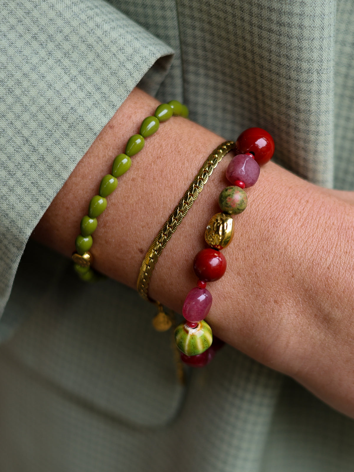 Armband Ruby Moss op model