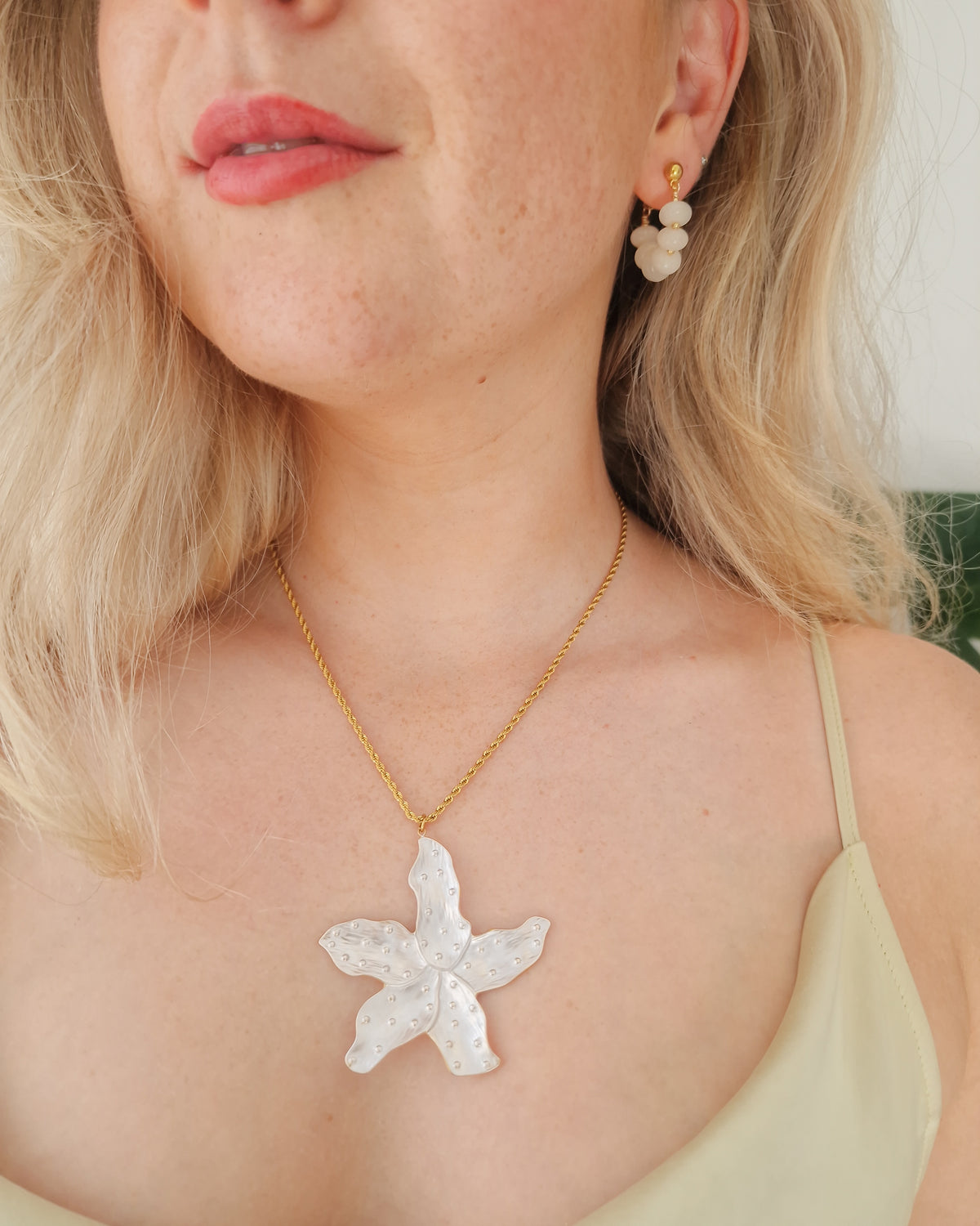 Ketting Pearl Star of the Sea op model